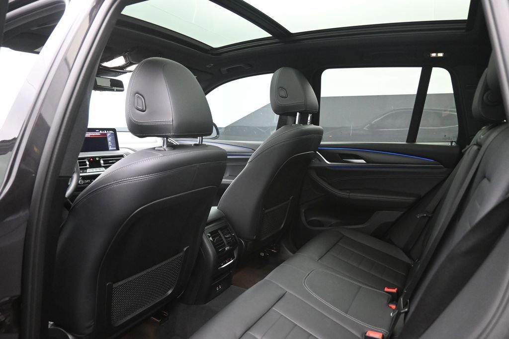 Used 2022 BMW X3 sDrive30i w/ Premium Package 2 RWD image 2