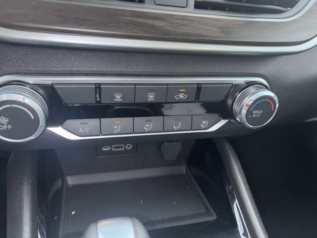 Used 2024 Nissan Altima 2.5 SV FWD image 18
