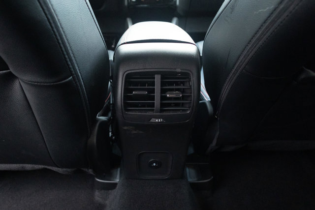 Certified 2025 Ford Escape ST-Line Elite w/ Premium Technology Package image 10