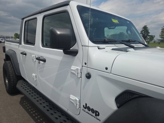 Used 2021 Jeep Gladiator Sport w/ Trailer Tow Package AWD/4WD image 5