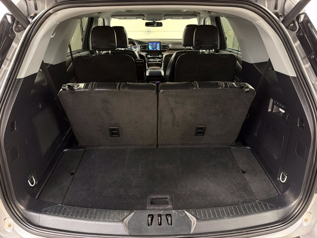 Certified 2023 Ford Explorer Limited w/ Equipment Group 301A AWD/4WD image 39