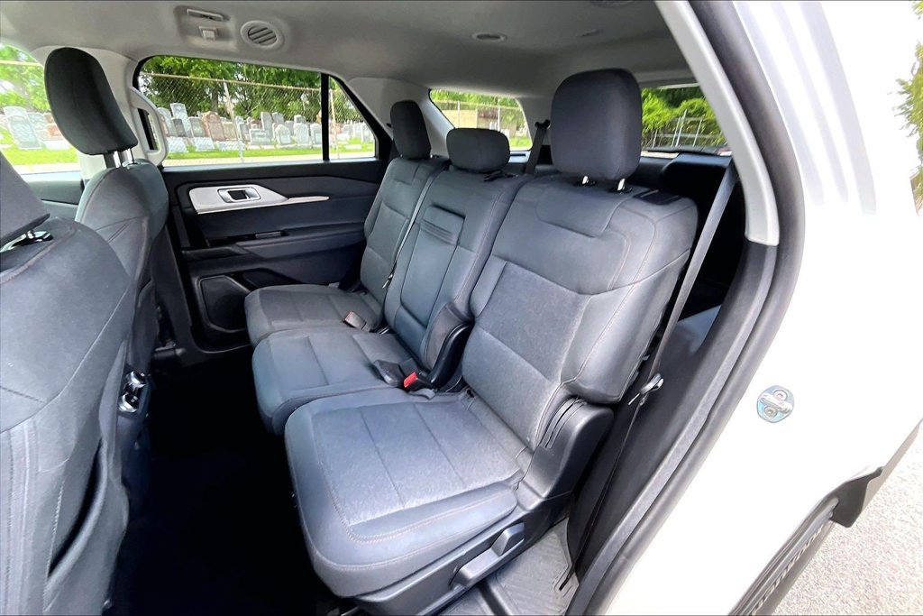 Certified 2025 Ford Explorer Active AWD/4WD image 24