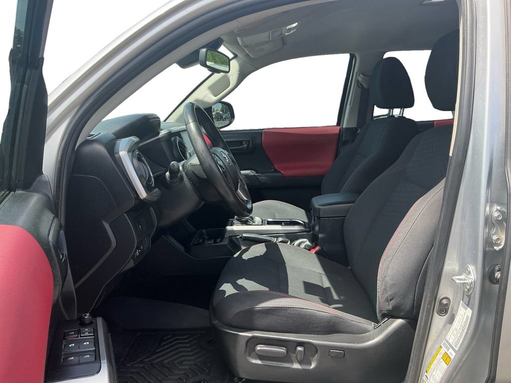 Used 2023 Toyota Tacoma SR5 AWD/4WD image 14