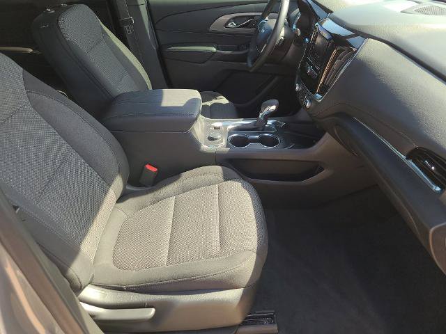 Used 2023 Chevrolet Traverse LT FWD image 11