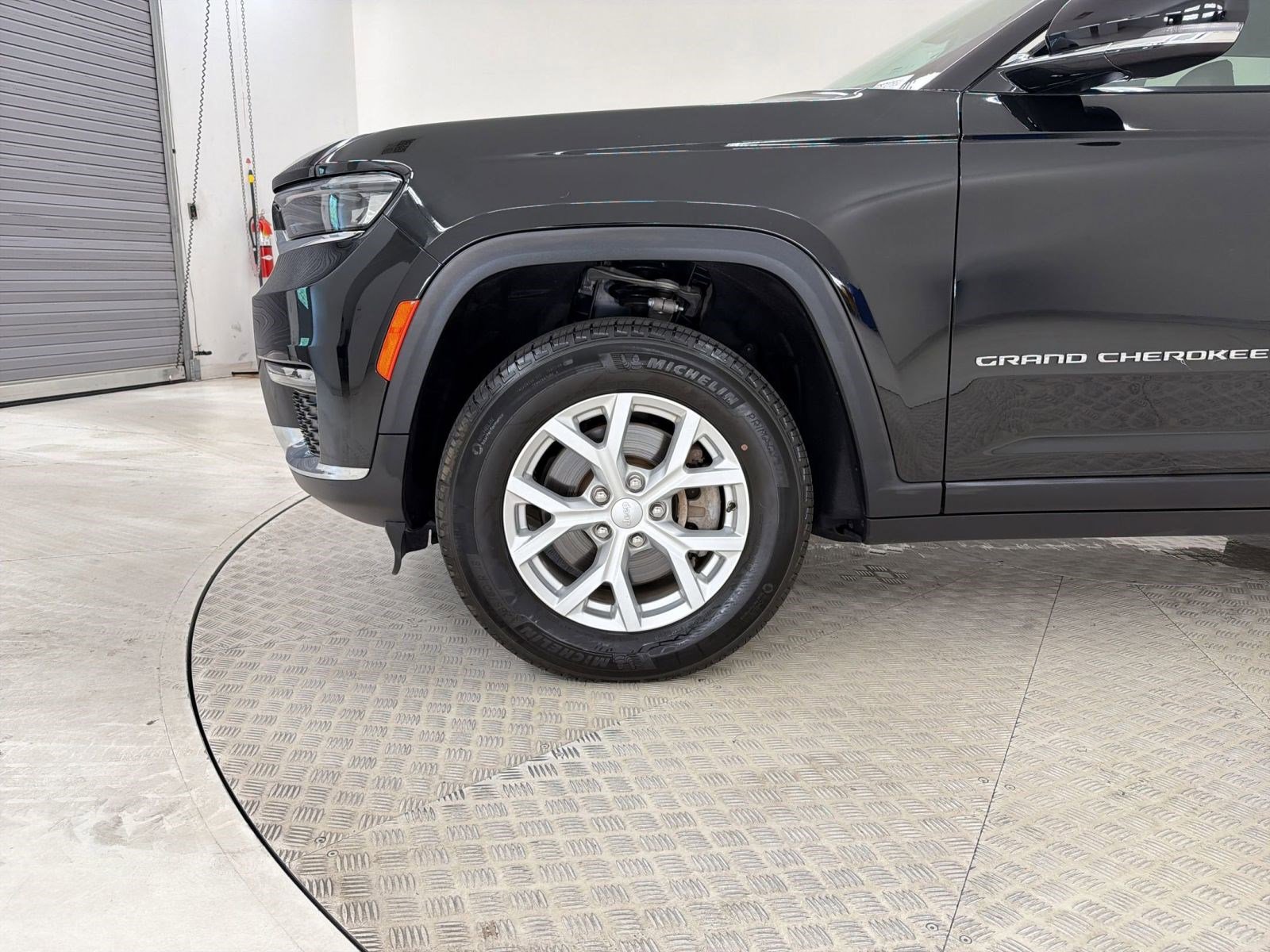 Used 2023 Jeep Grand Cherokee L Limited w/ Trailer Tow Group (B) AWD/4WD image 20