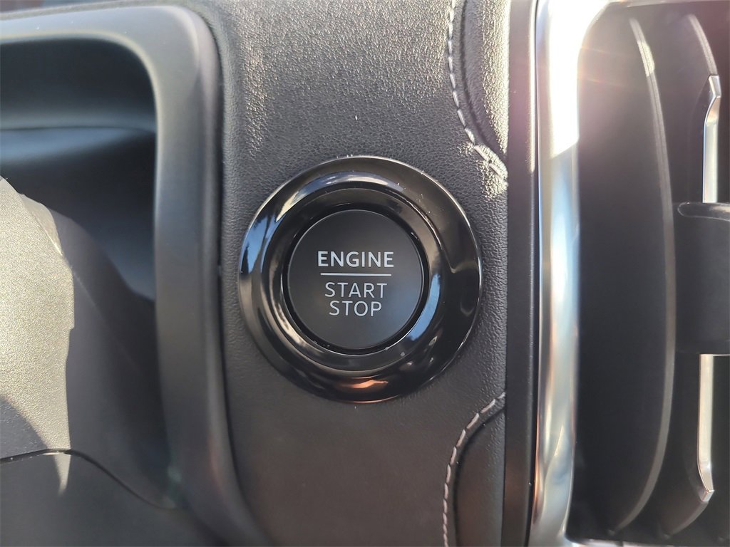 Certified 2025 Ford Expedition Platinum image 29