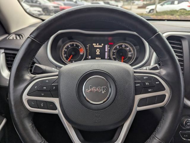 Used 2018 Jeep Cherokee Latitude Plus image 26