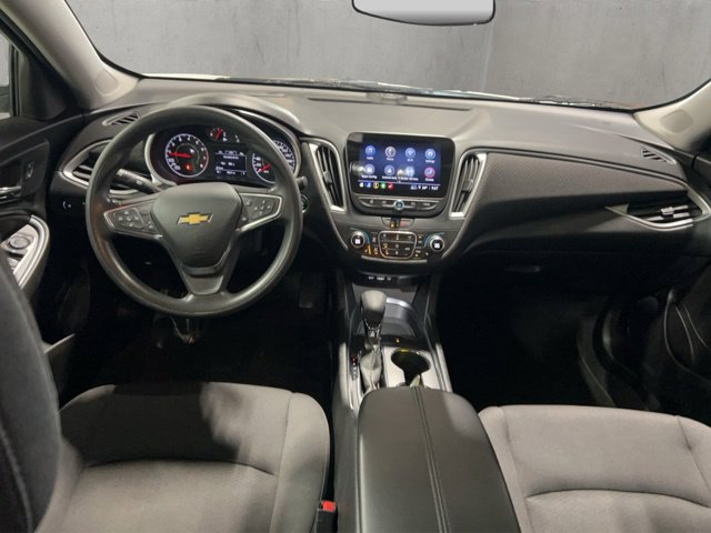 Used 2024 Chevrolet Malibu LT FWD image 2