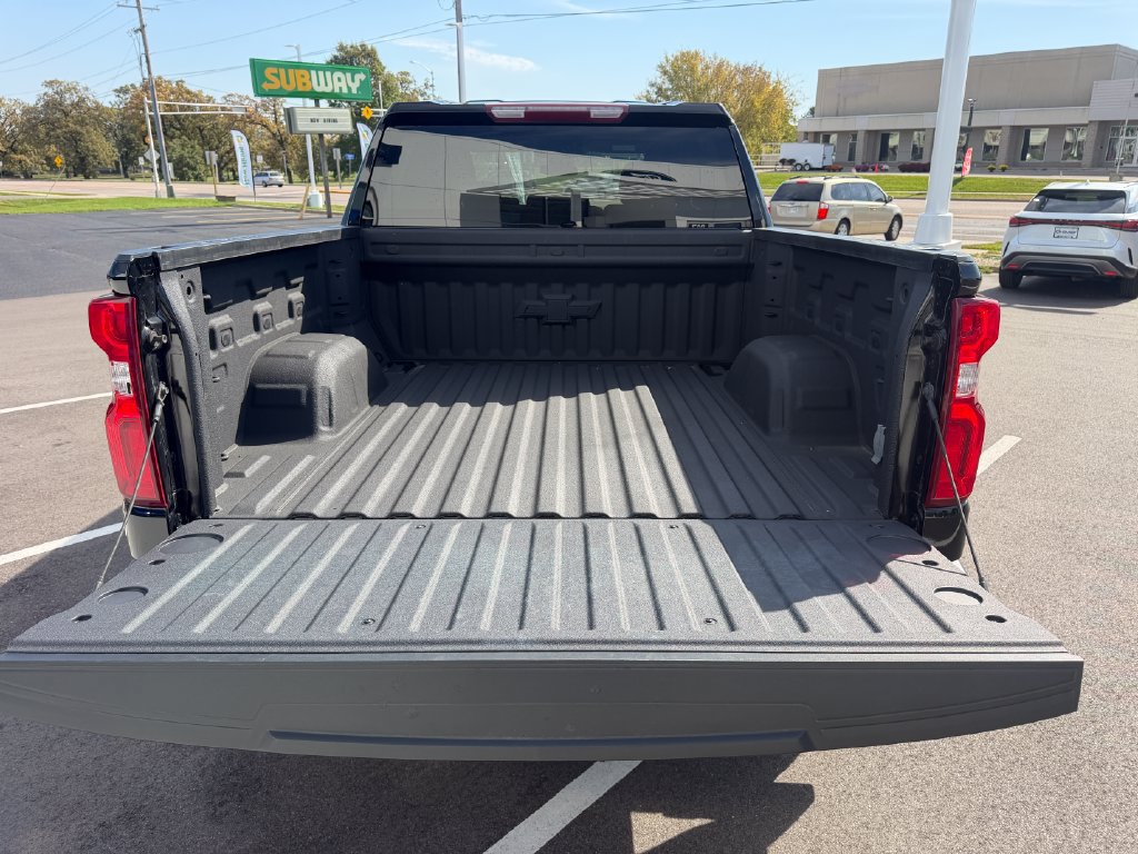 Used 2024 Chevrolet Silverado 1500 RST AWD/4WD image 14