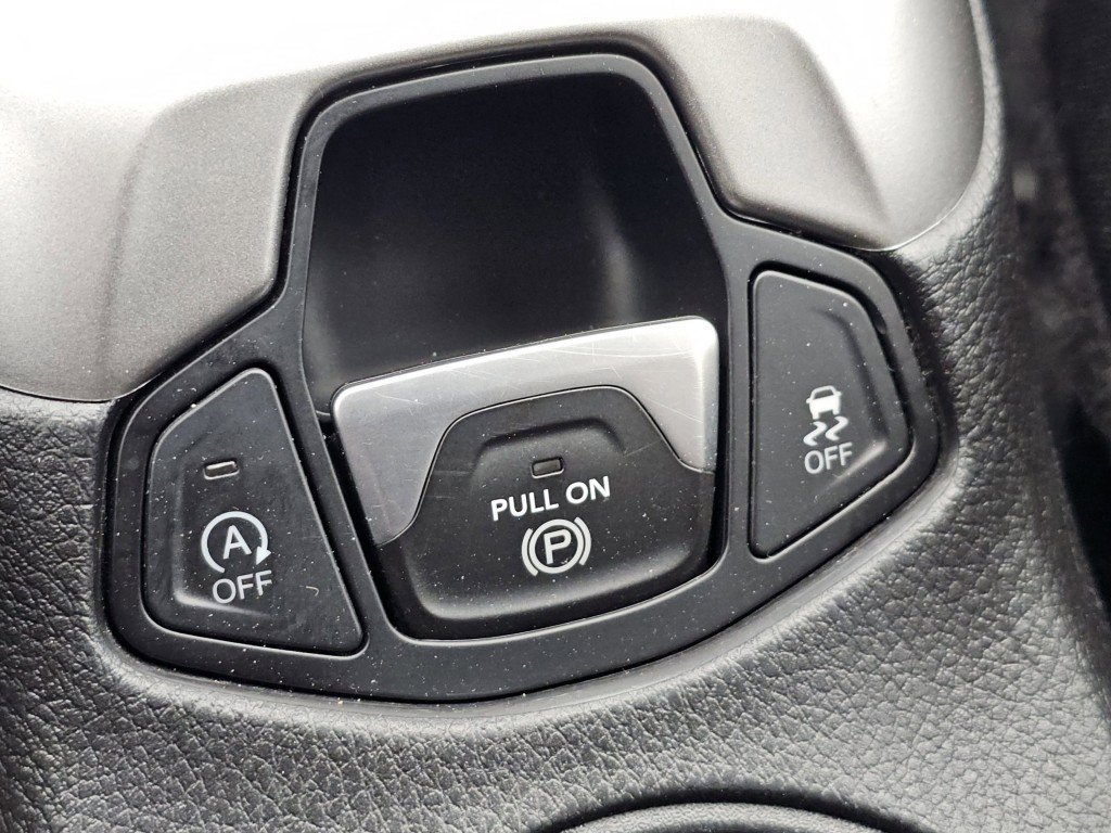 Used 2018 Jeep Compass Latitude image 11