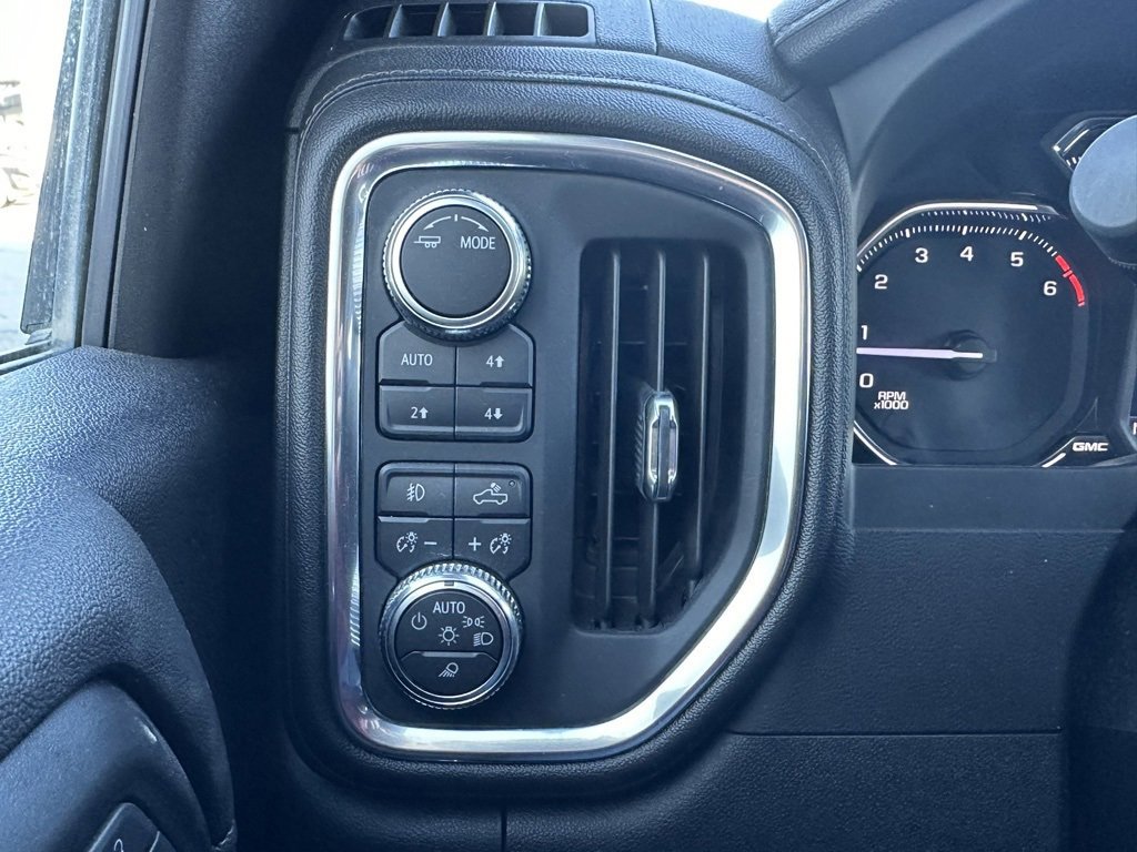 Used 2022 GMC Sierra 2500 SLT w/ SLT Premium Package image 27