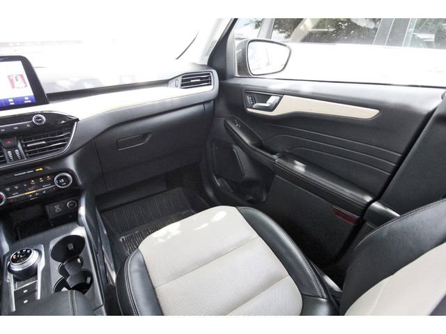 Certified 2021 Ford Escape Titanium w/ Titanium Elite Package AWD/4WD image 9