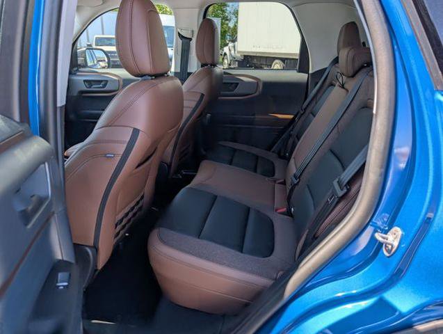 Certified 2025 Ford Bronco Sport Outer Banks w/ Outer Banks Tech Package+ AWD/4WD image 19
