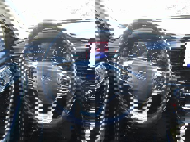 Certified 2022 Ford Explorer Limited w/ Equipment Group 301A image 25