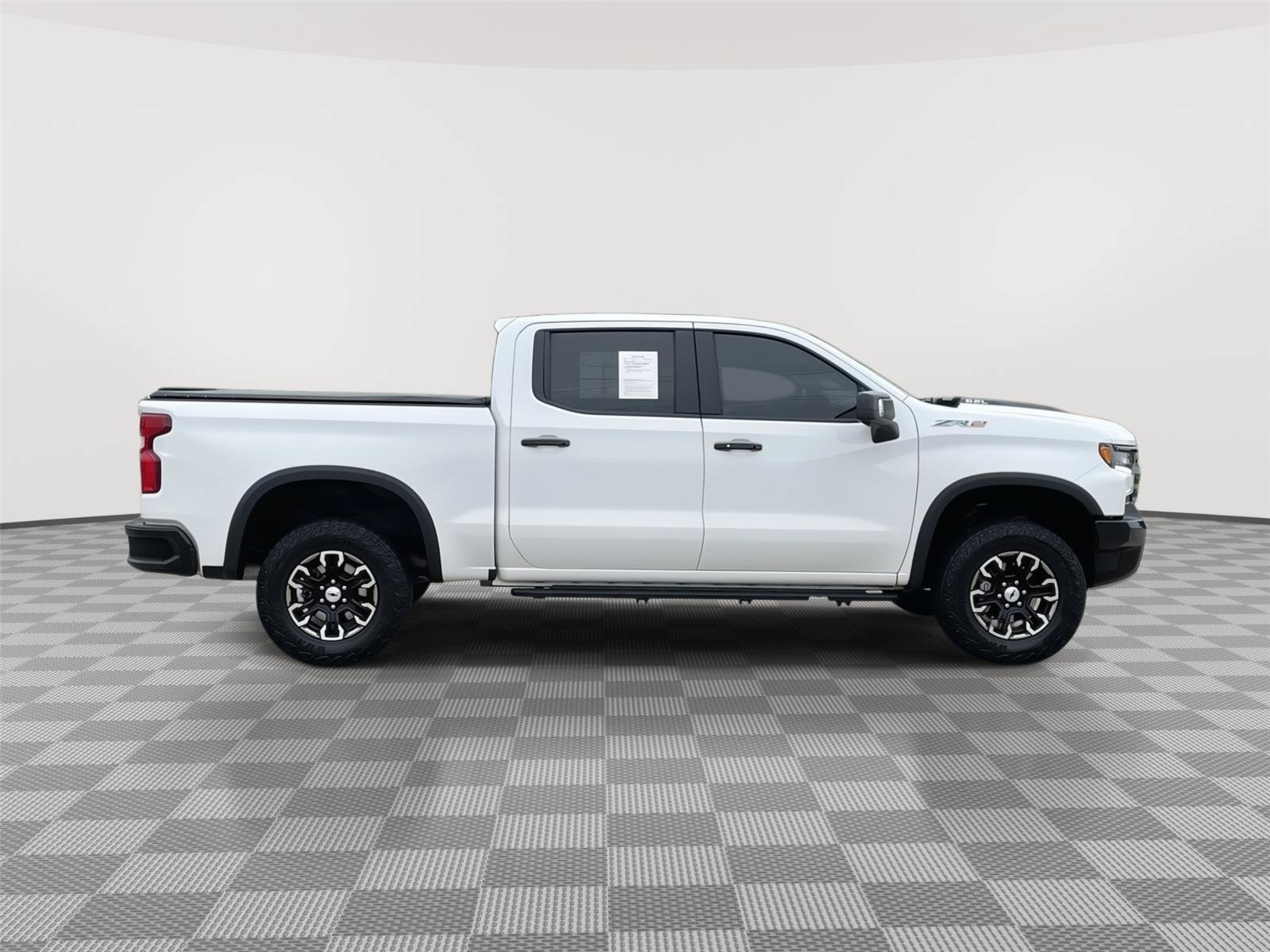 Used 2023 Chevrolet Silverado 1500 ZR2 w/ Technology Package AWD/4WD image 6