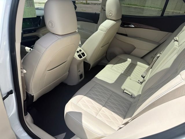Used 2023 Buick Envision Avenir AWD/4WD image 16