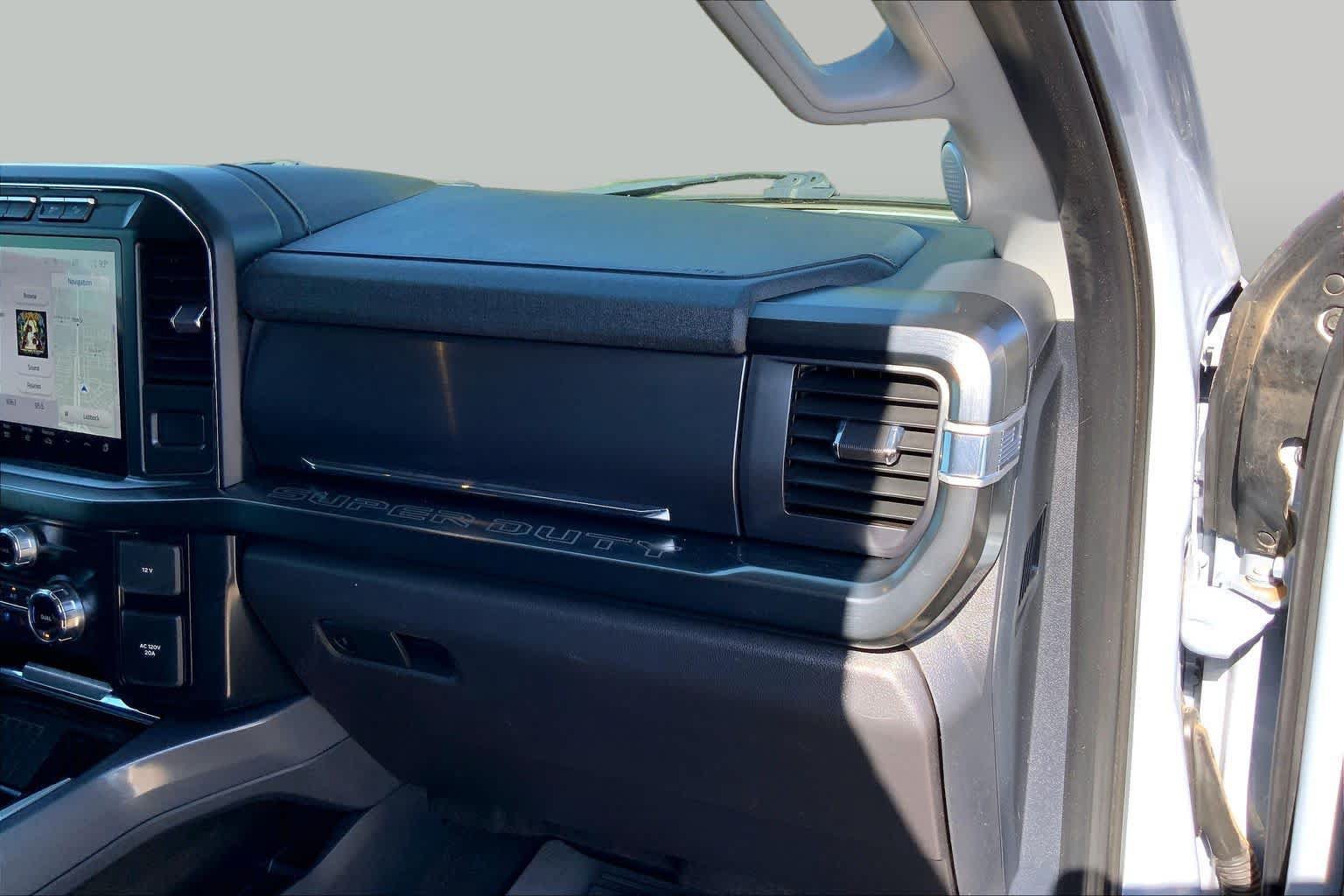 Certified 2024 Ford F450 Lariat w/ Lariat Ultimate Package AWD/4WD image 19