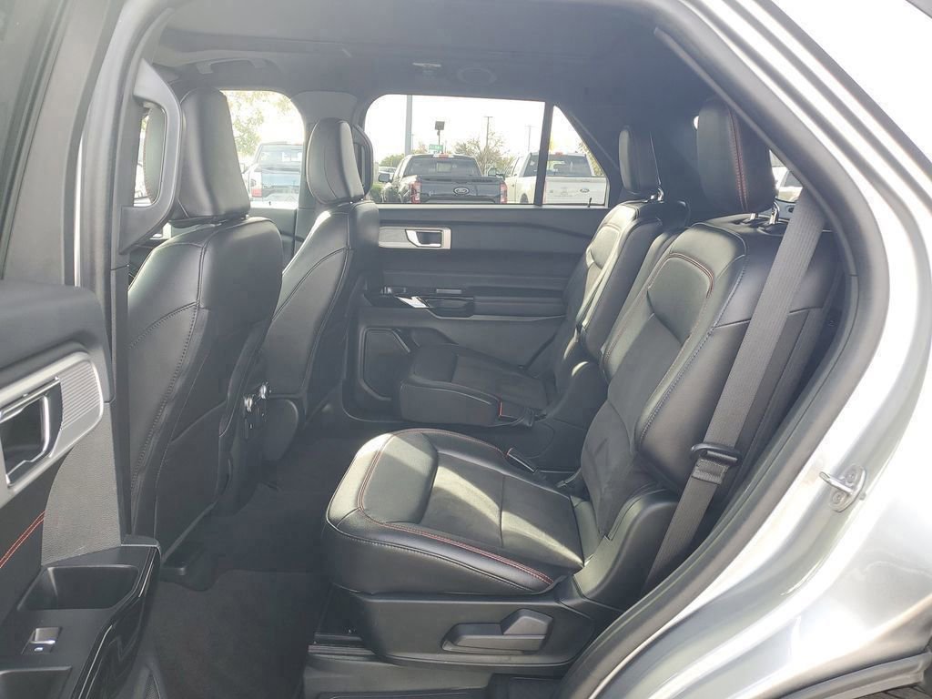 Certified 2023 Ford Explorer ST-Line image 10