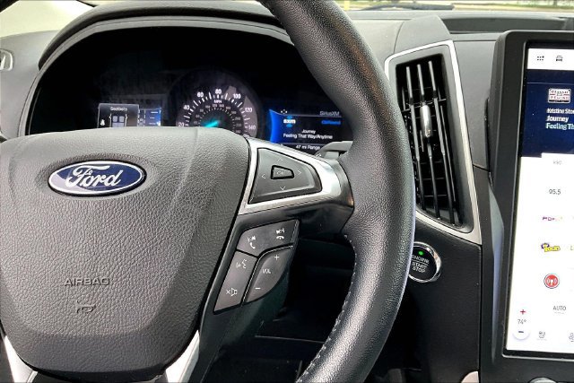 Certified 2024 Ford Edge SEL w/ Convenience Package AWD/4WD image 12