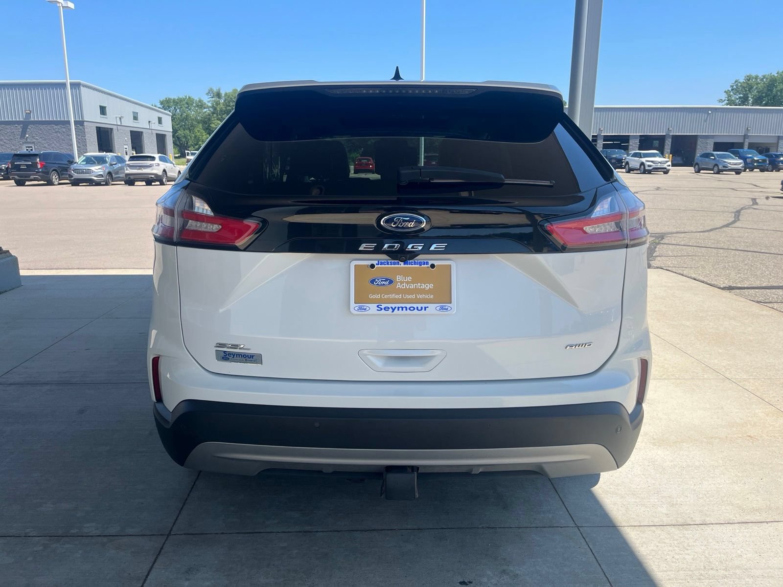 Certified 2023 Ford Edge SEL w/ Convenience Package AWD/4WD image 4
