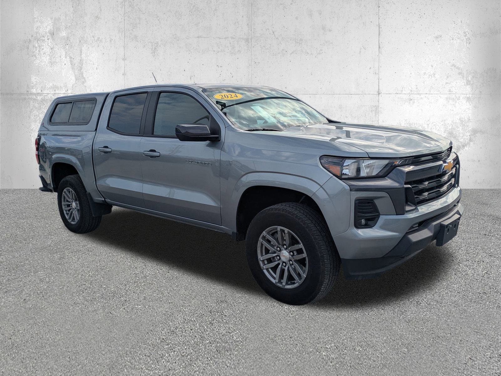 Used 2024 Chevrolet Colorado LT w/ LT Convenience Package II image 8