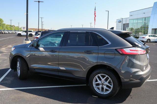 Certified 2024 Ford Edge SEL w/ Convenience Package AWD/4WD image 16