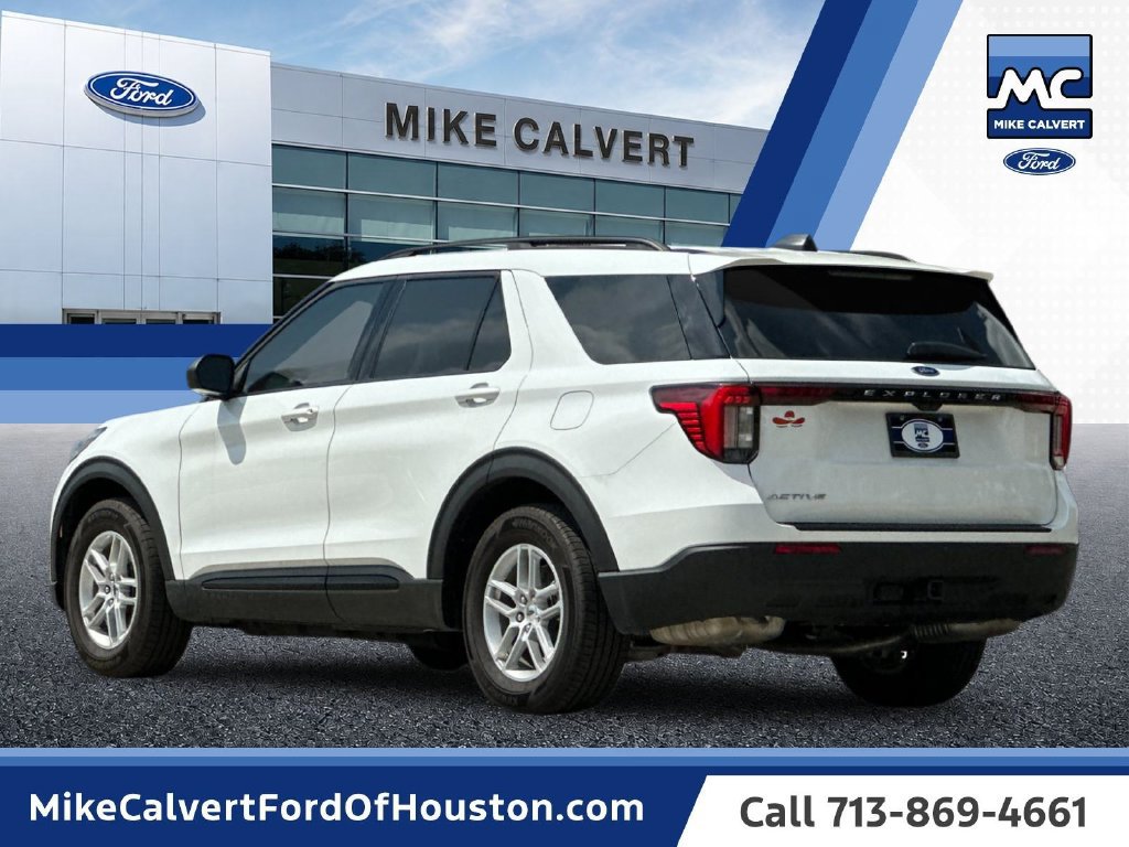 Certified 2026 Ford Explorer Active RWD image 3