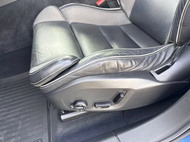Used 2020 Volvo XC60 T8 R-Design w/ Protection Package Premier AWD/4WD image 18