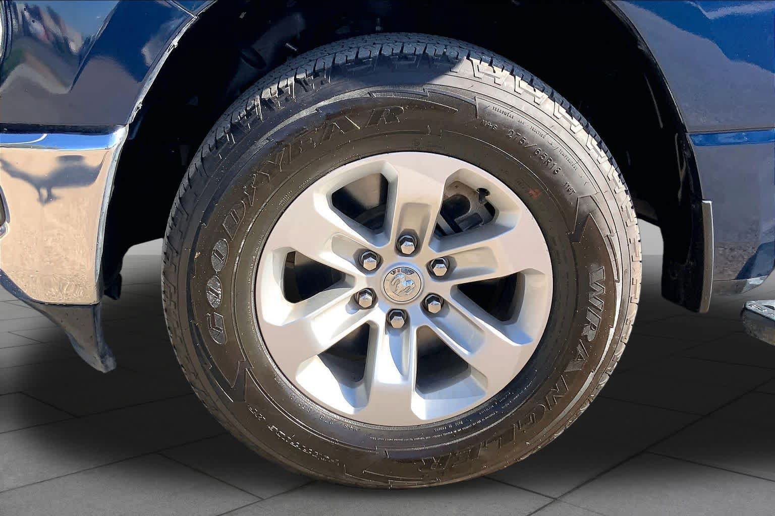 Used 2024 RAM 1500 Laramie AWD/4WD image 11