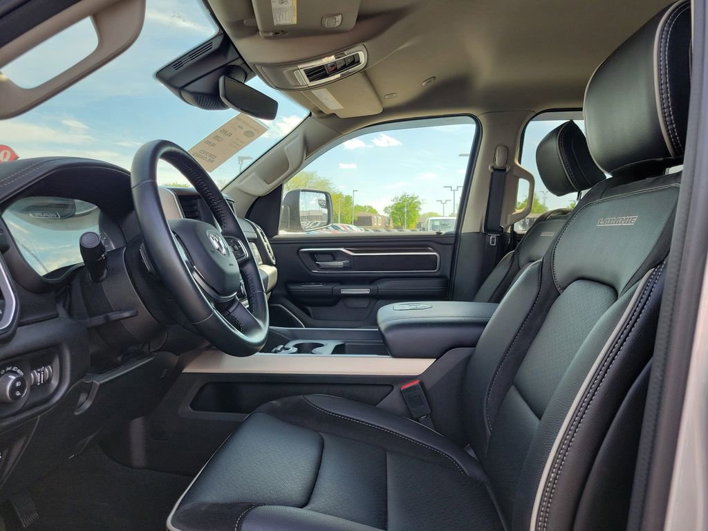Used 2022 RAM 1500 Laramie AWD/4WD image 18