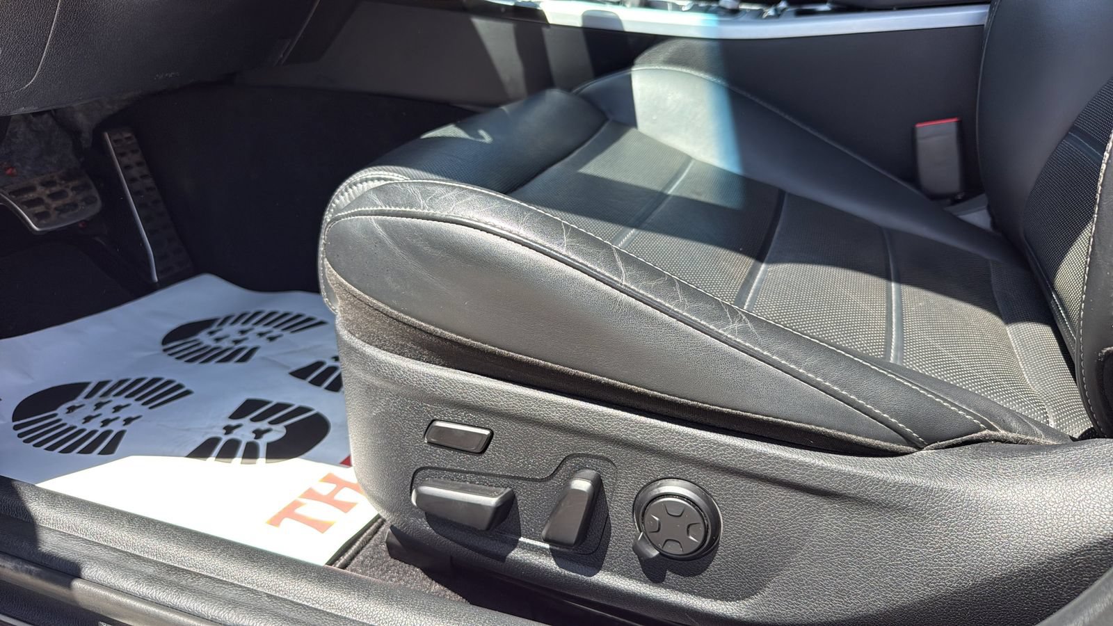 Used 2018 Kia Stinger GT2 AWD/4WD image 10