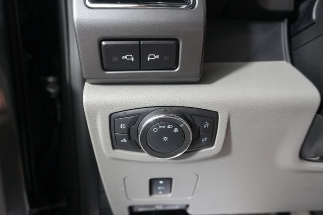 Certified 2020 Ford F250 XLT w/ XLT Premium Package AWD/4WD image 23