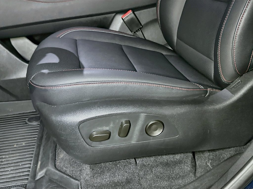 Used 2025 Chevrolet Traverse Z71 w/ Driver Confidence Package AWD/4WD image 18