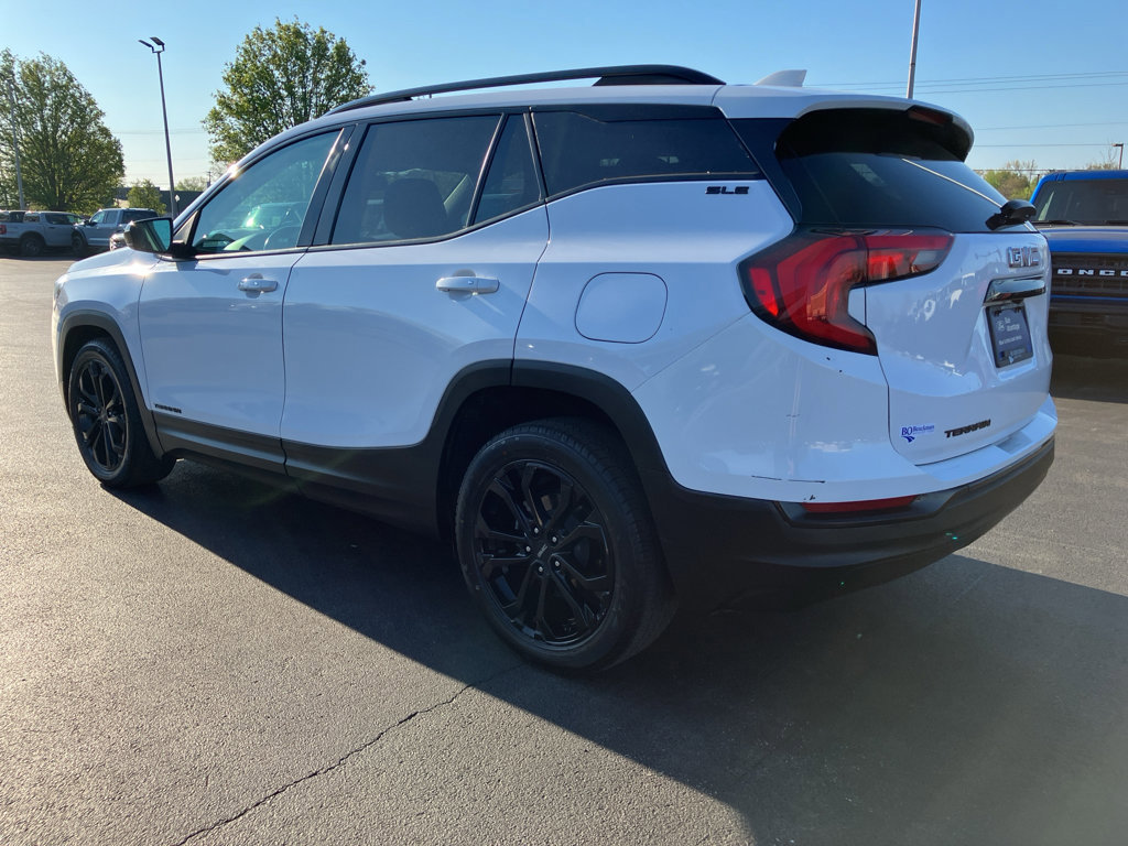 Used 2021 GMC Terrain SLE w/ Elevation Edition image 3