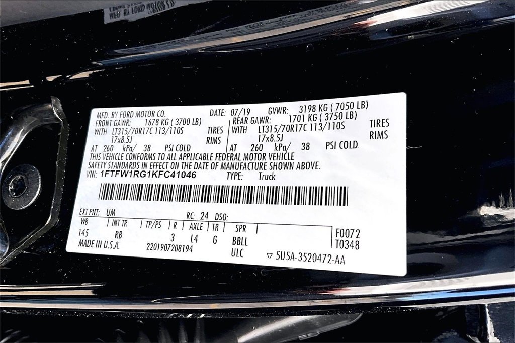 Certified 2019 Ford F150 Raptor w/ Equipment Group 802A Luxury image 36