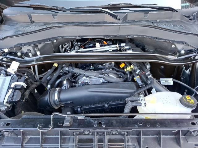 Certified 2025 Ford Explorer ST-Line RWD image 37