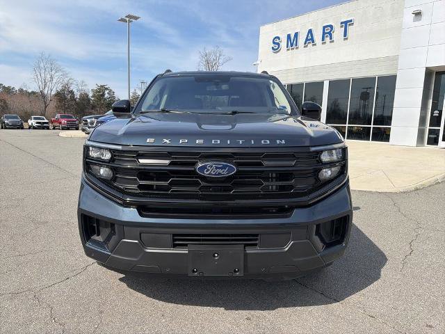 Certified 2025 Ford Expedition Active AWD/4WD image 9