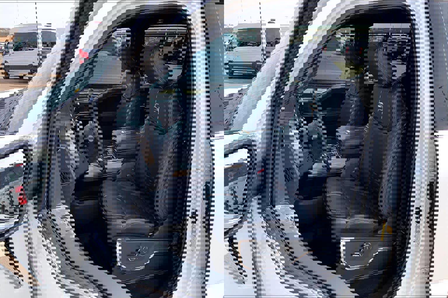 Certified 2023 Ford F150 Platinum w/ Equipment Group 701A High image 9