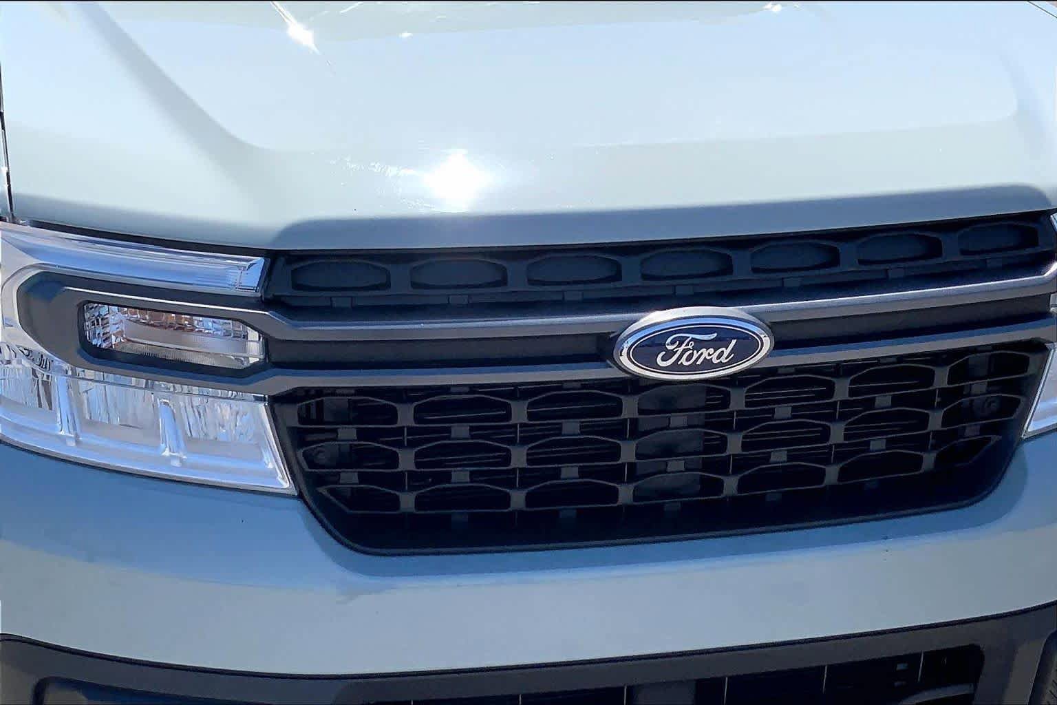 Certified 2024 Ford Maverick XLT w/ XLT Luxury Package FWD image 30