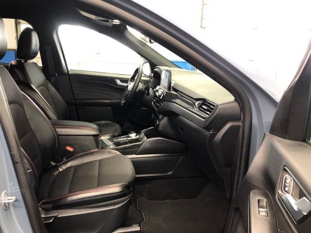 Certified 2025 Ford Escape ST-Line Elite image 29