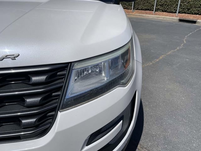 Certified 2017 Ford Explorer XLT w/ Equipment Group 202A image 38