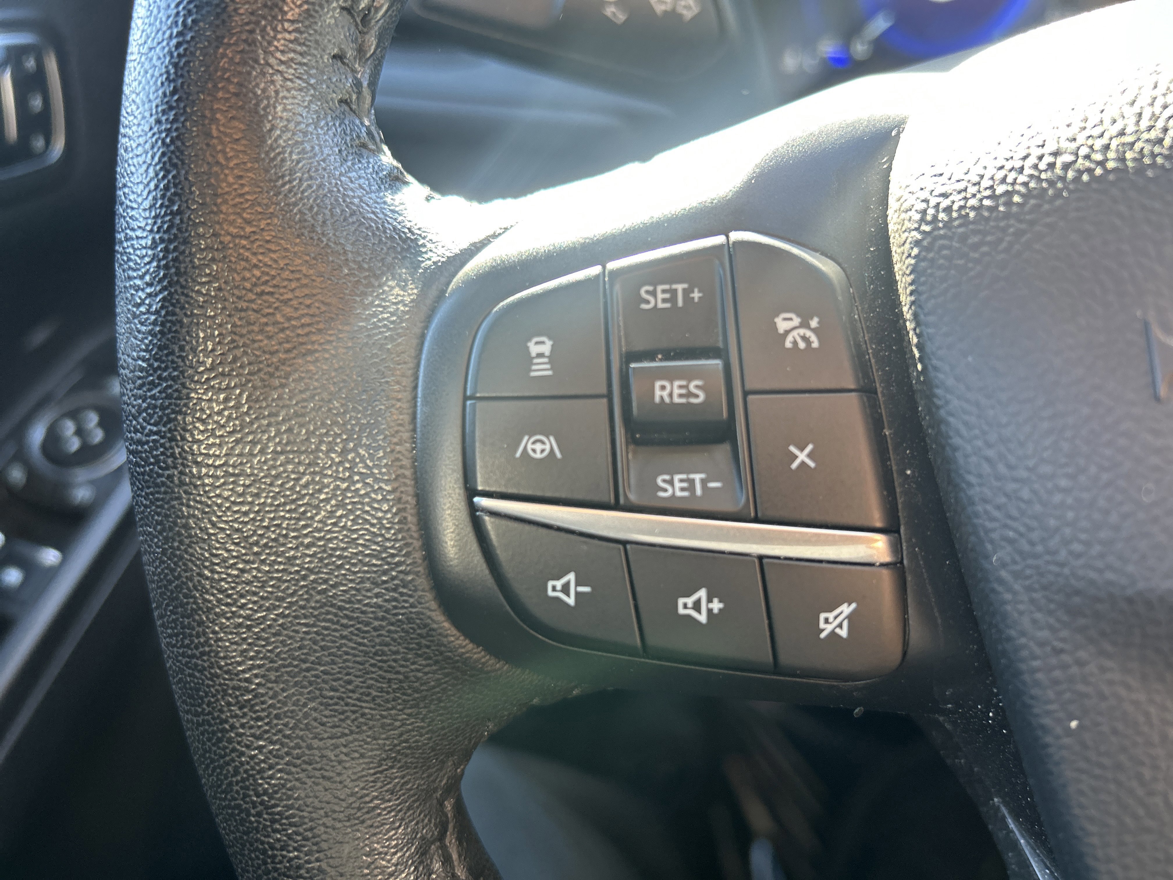 Certified 2020 Ford Escape Titanium w/ Titanium Premium Package 2.0 image 17