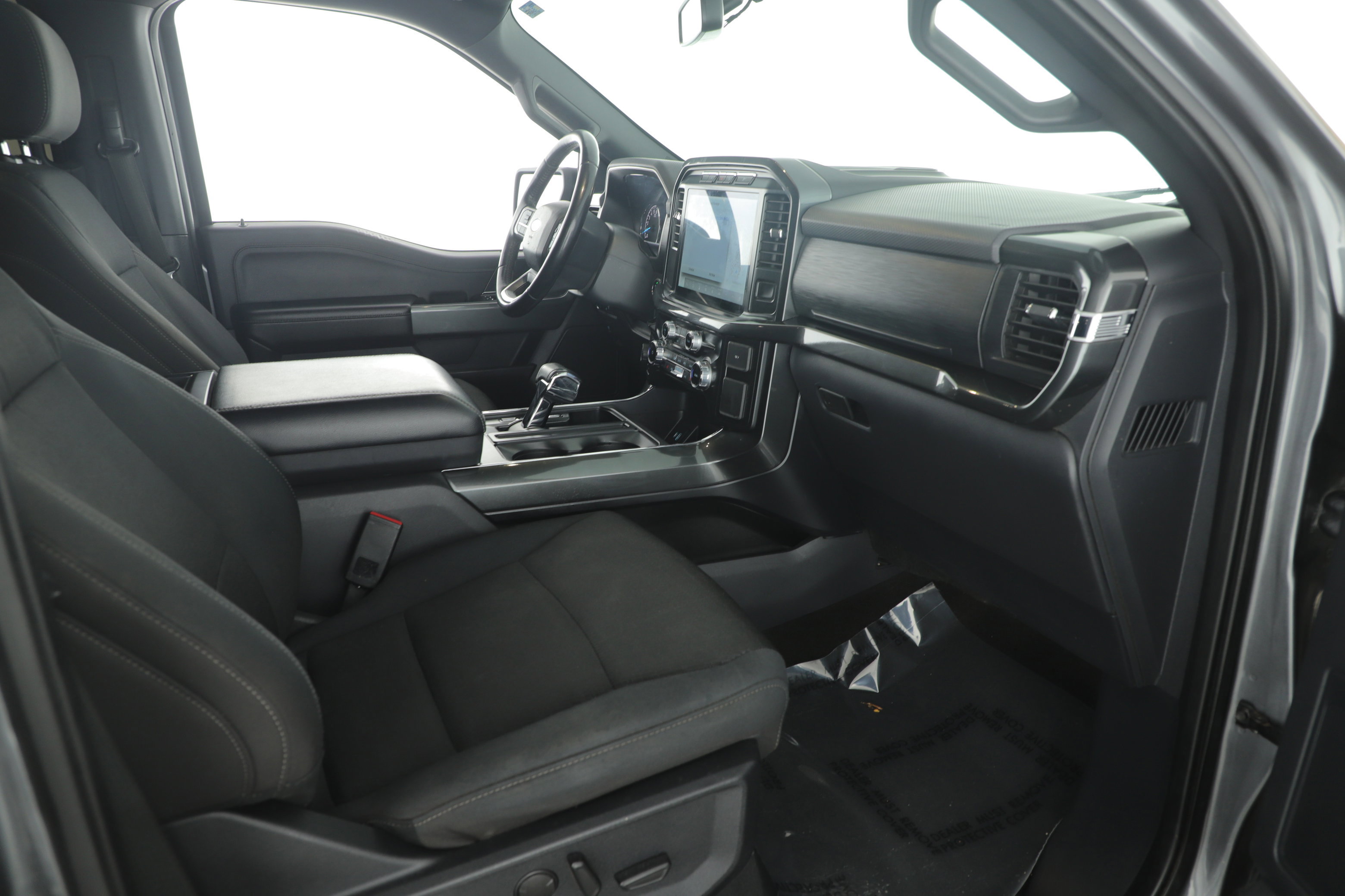 Certified 2022 Ford F150 XLT w/ Equipment Group 302A High image 13