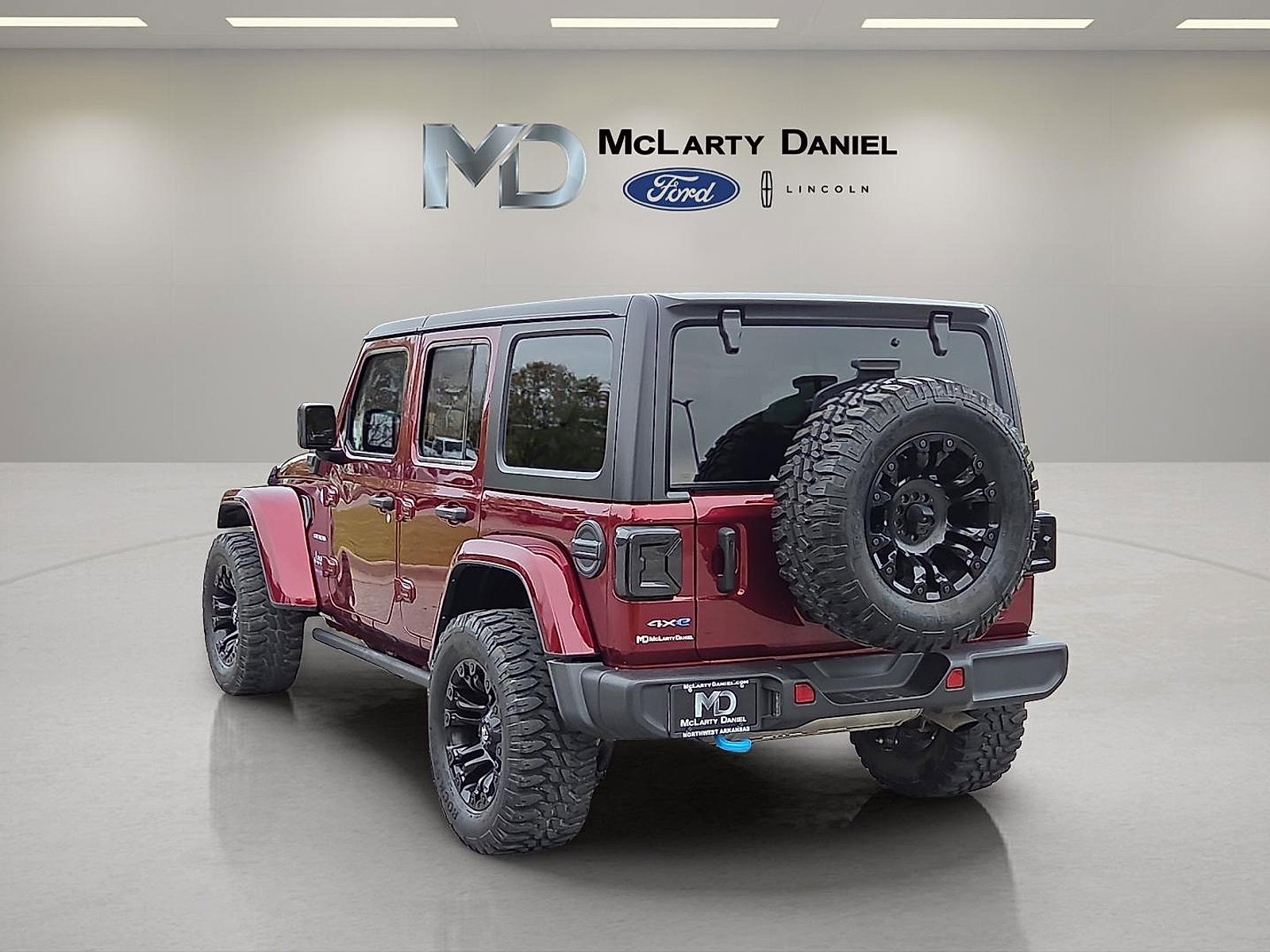 Used 2022 Jeep Wrangler Unlimited Sahara w/ Cold Weather Group image 4