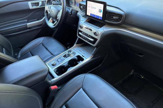 Certified 2023 Ford Explorer XLT w/ Equipment Group 202A image 8
