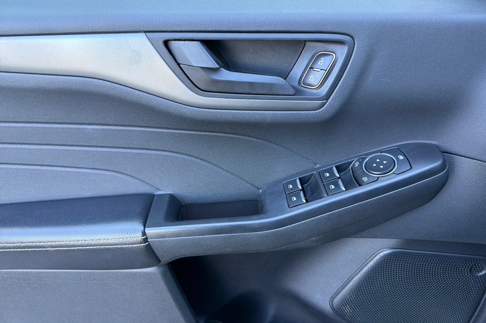 Certified 2024 Ford Escape Active AWD/4WD image 16