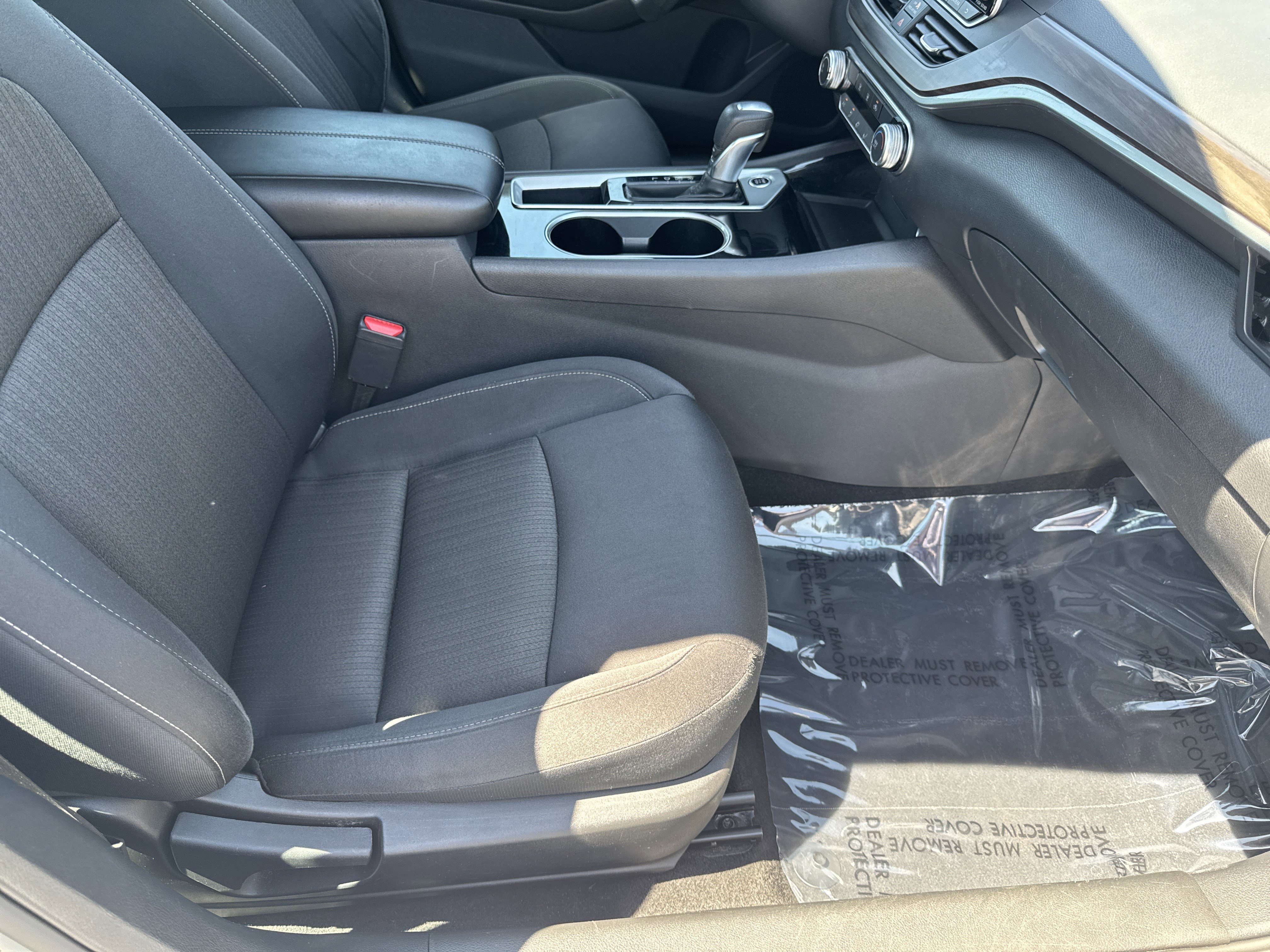 Used 2024 Nissan Altima 2.5 SV FWD image 15