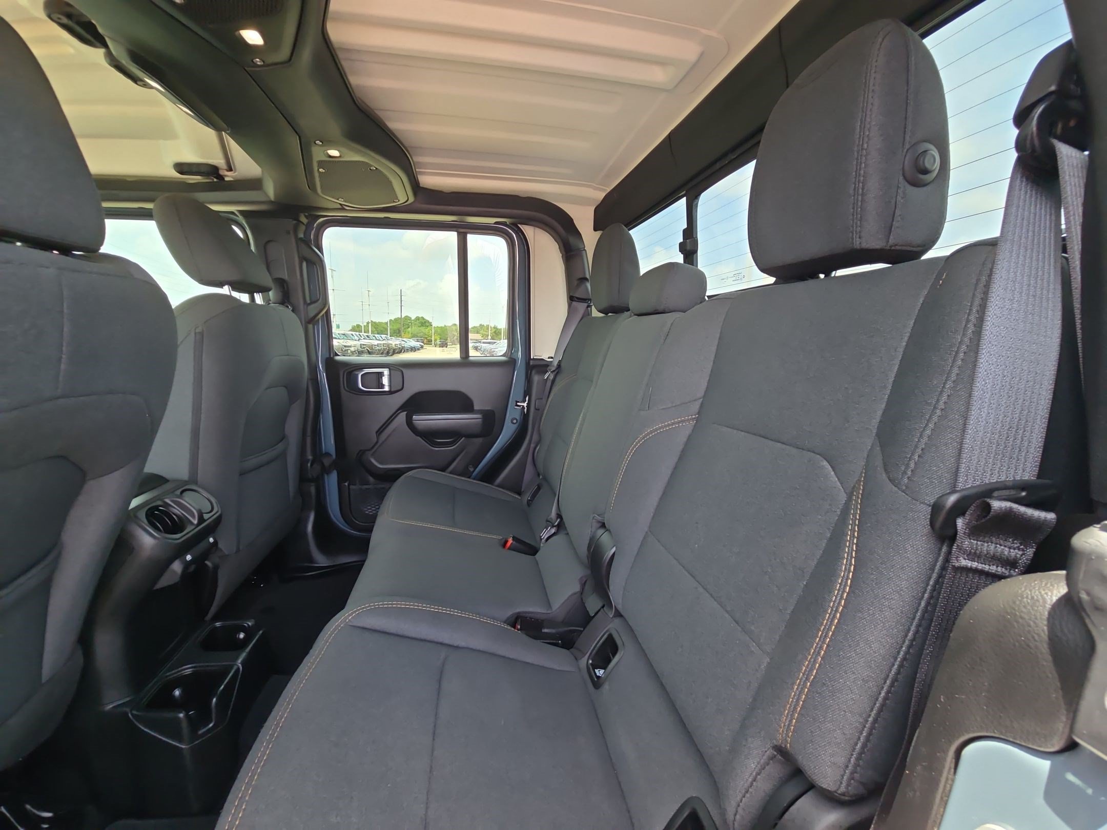 Used 2024 Jeep Gladiator Sport AWD/4WD image 27