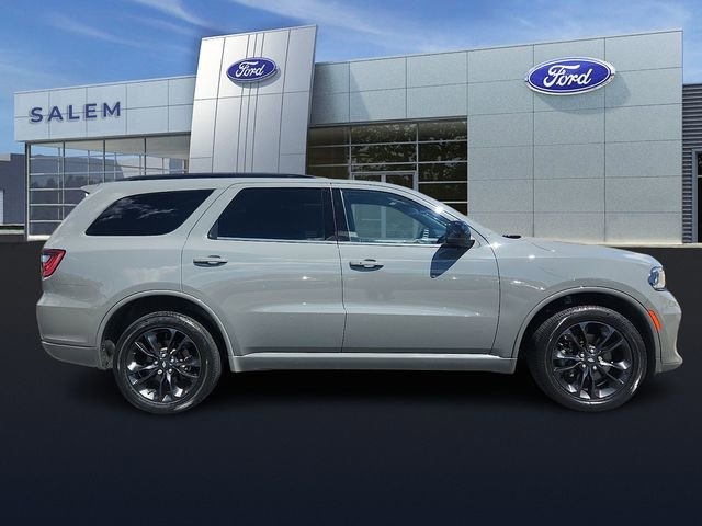 Used 2023 Dodge Durango SXT w/ SXT Blacktop Group AWD/4WD image 2
