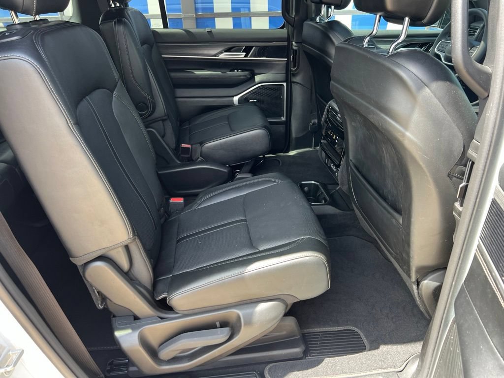 Used 2023 Jeep Wagoneer Series II w/ Premium Group I RWD image 22